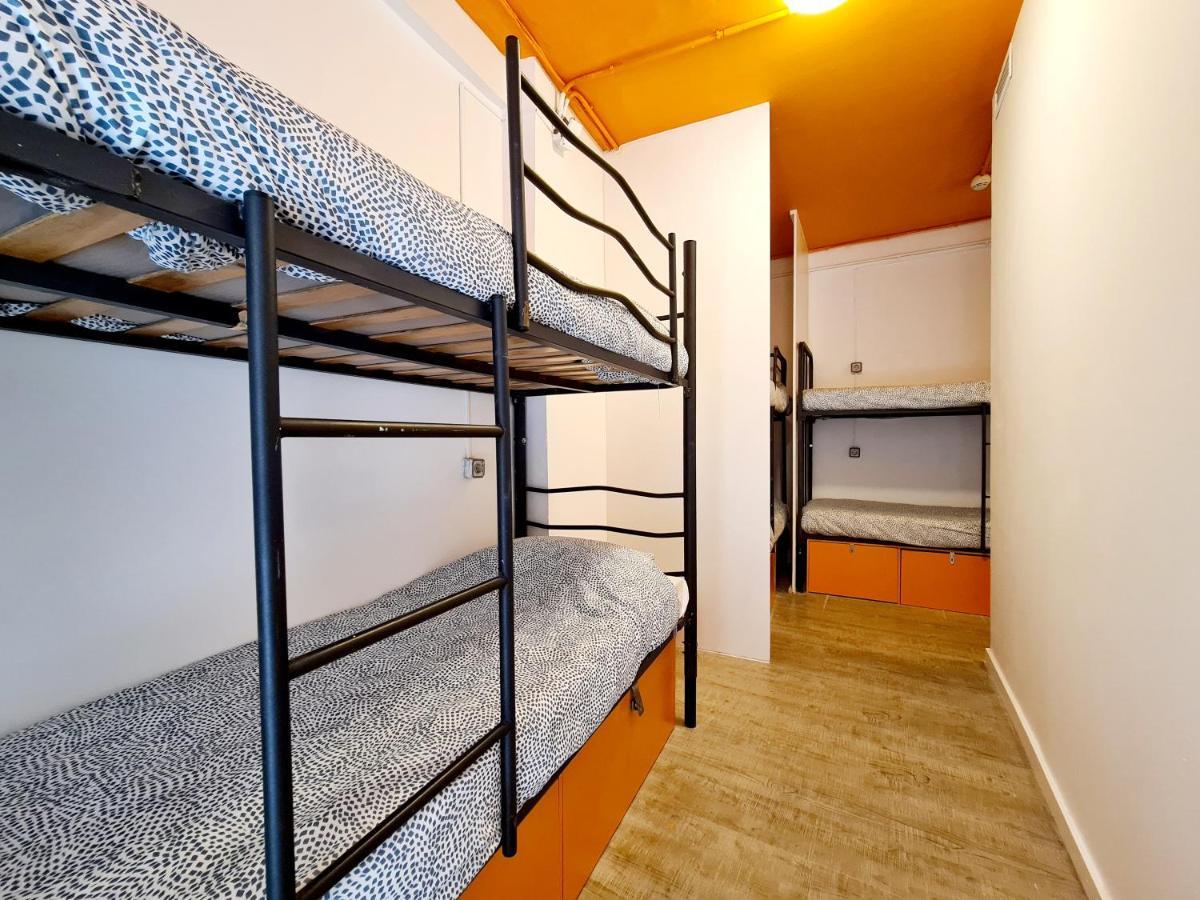 Bed in 4-Bed Mixed Dormitory Room