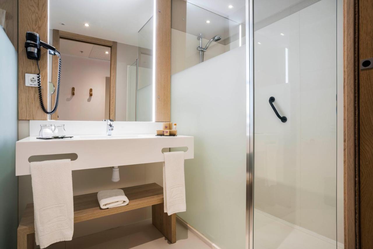 Triple Room (2 Adults + 1 Child)