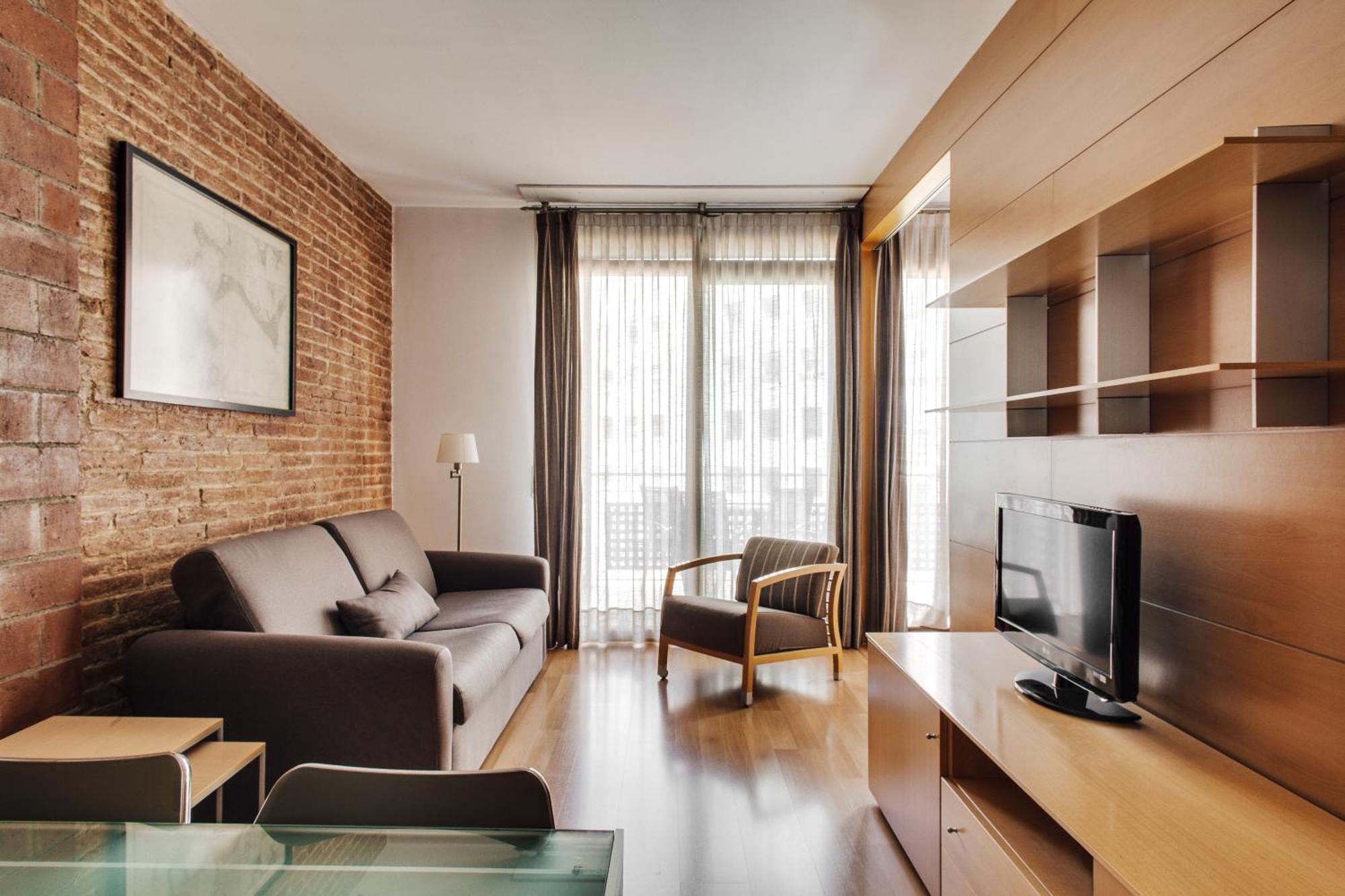 Two-Bedroom Apartment with Terrace,915670138:JPEG