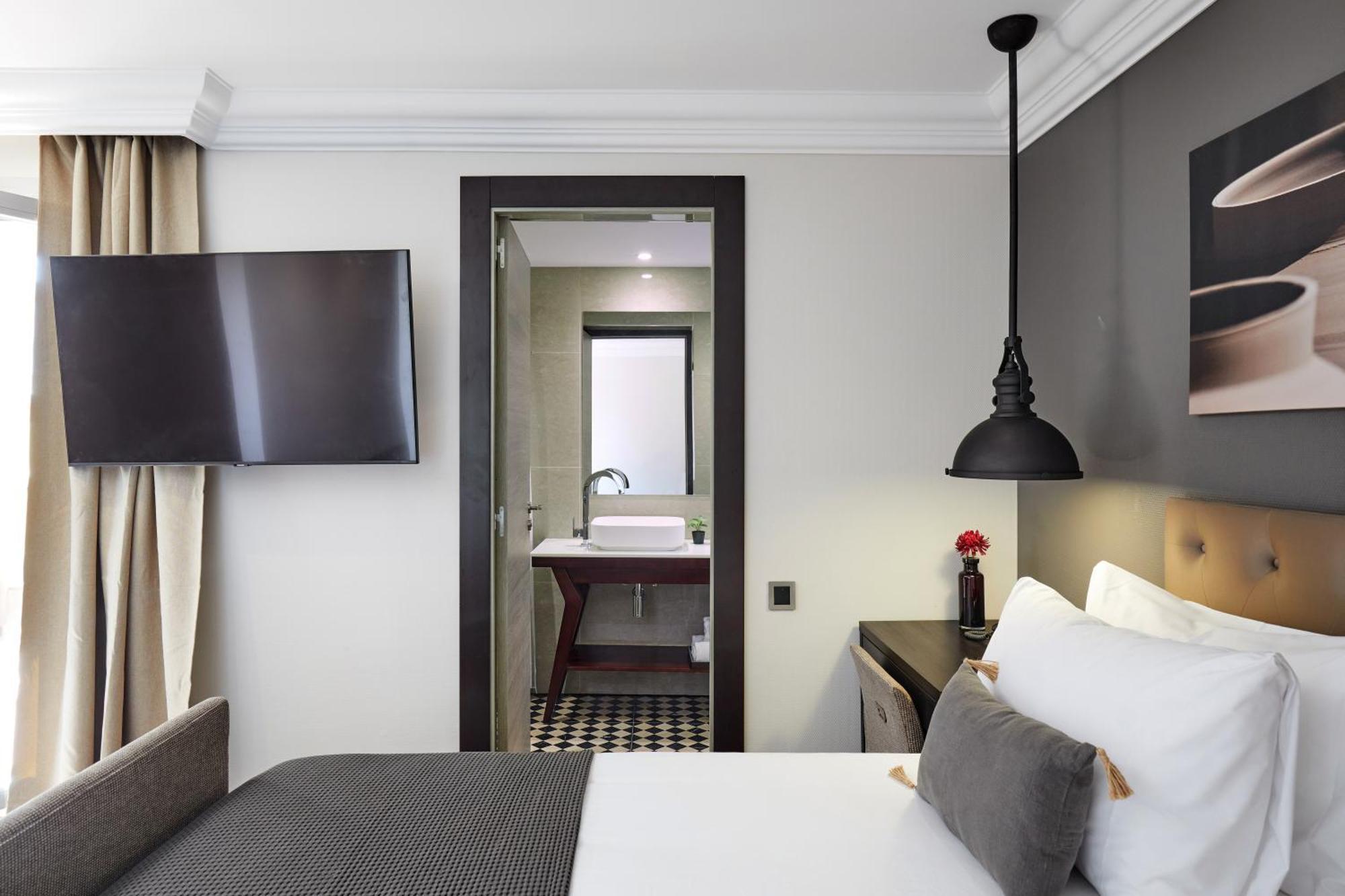 Triple Room with Terrace