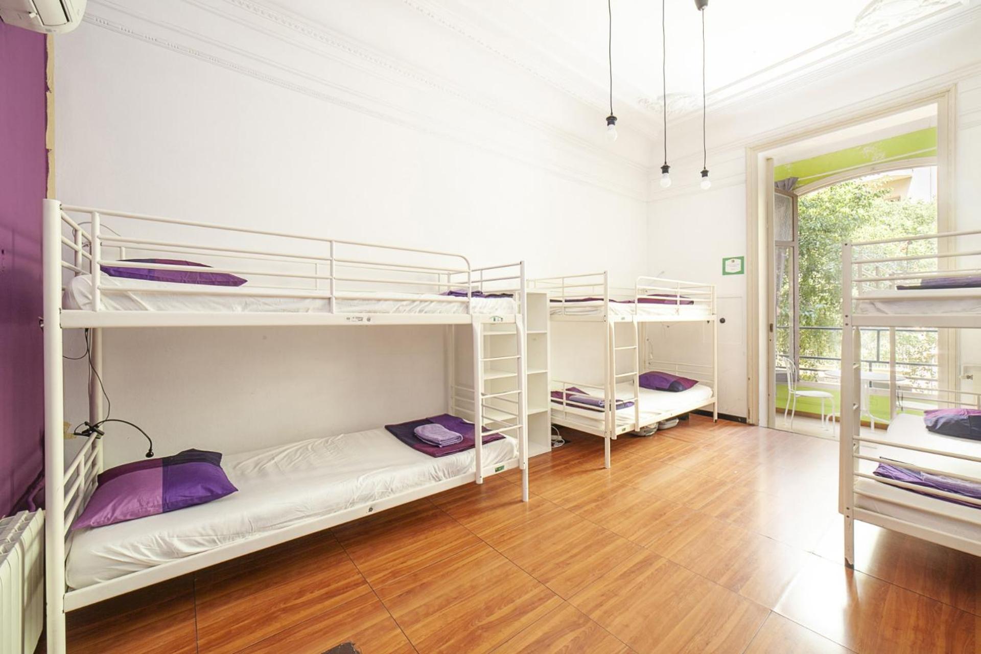 Bed 6-Bed Mixed Dormitory Room