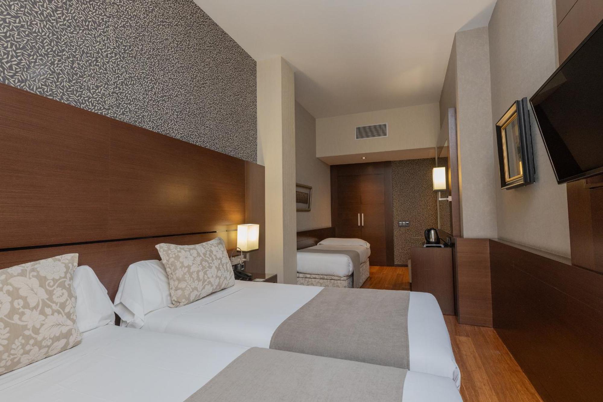 Twin Room with Extra Bed