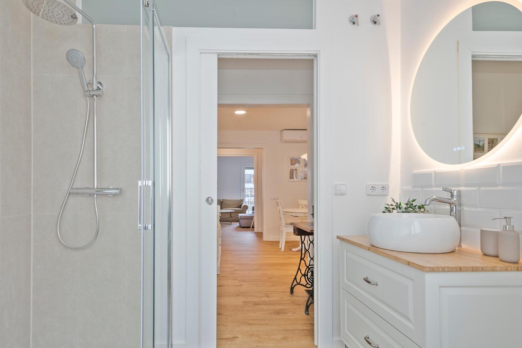Three-Bedroom Deluxe Apartment