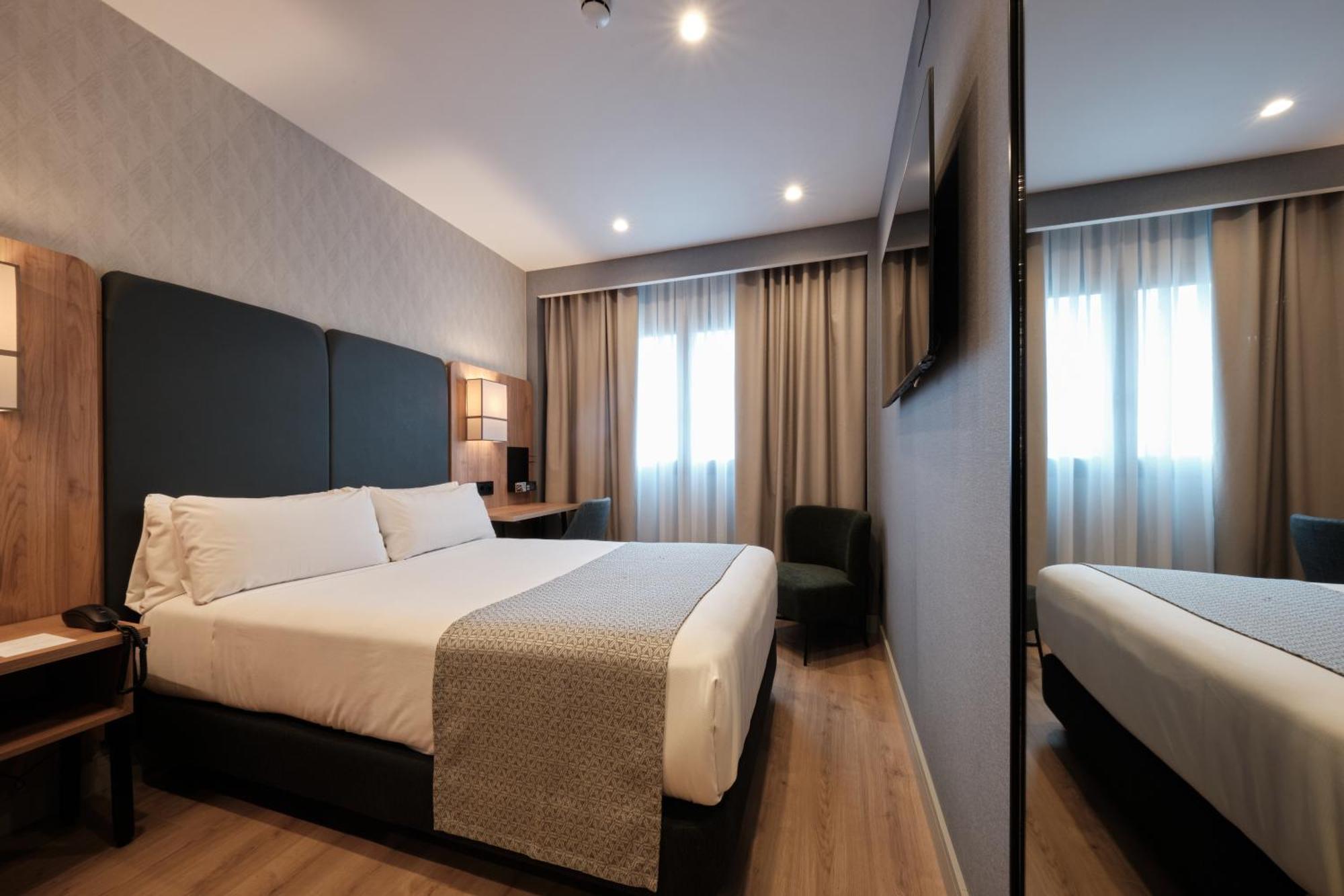 Deluxe Single Room