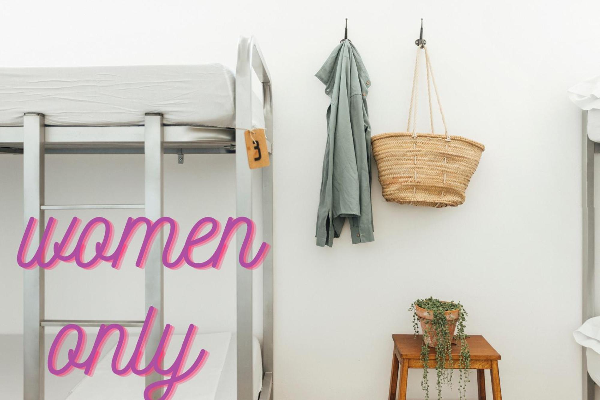 Bed 6-Bed Female Dormitory Room
