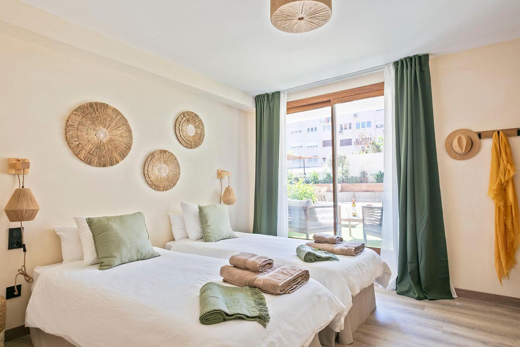 Double Room with Private External Bathroom