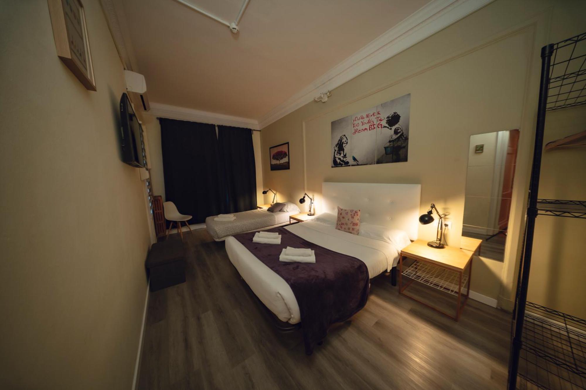 Triple Room with Private Bathroom