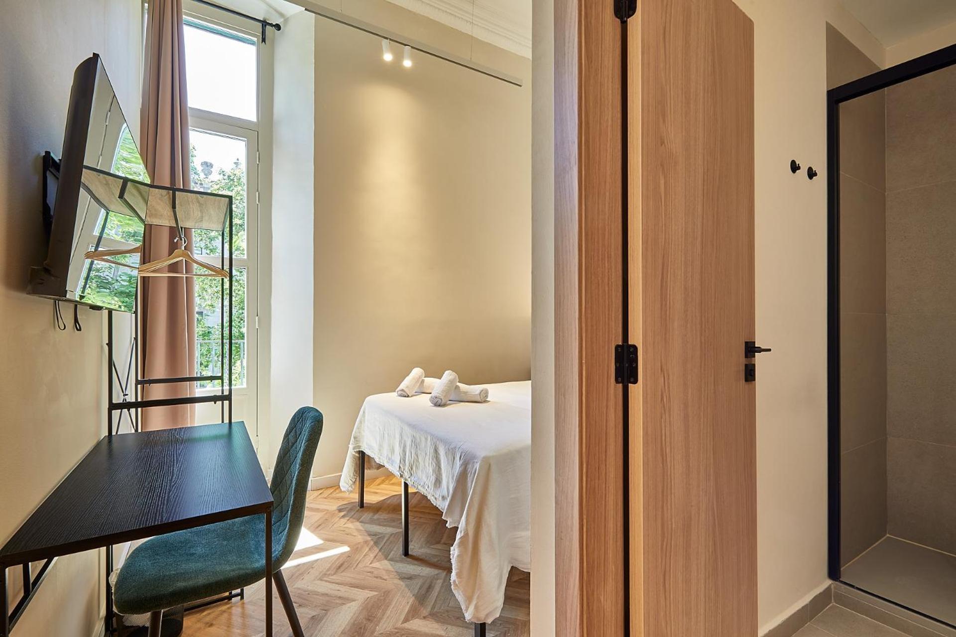 Double Room Private Bathroom