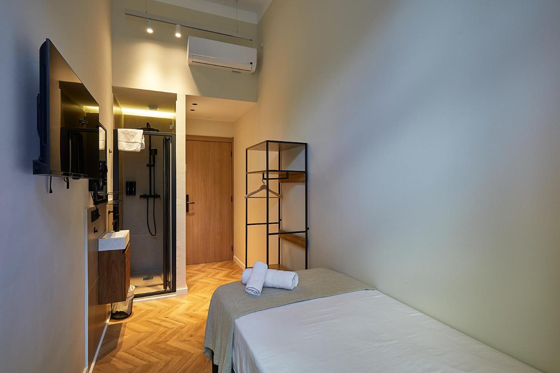 Single Room Shower