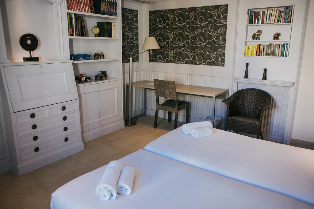 Superior Six-Bedroom Apartment