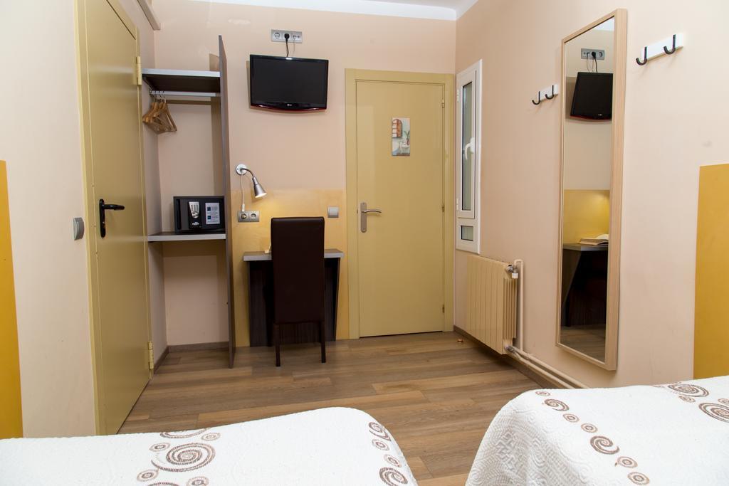 Double or Twin Room with Private Bathroom