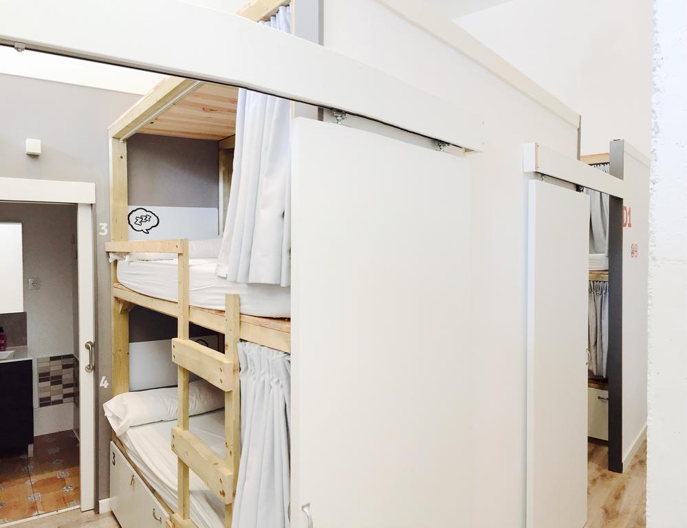 Bed in 4-Bed Mixed Dormitory Room with Private Bathroom