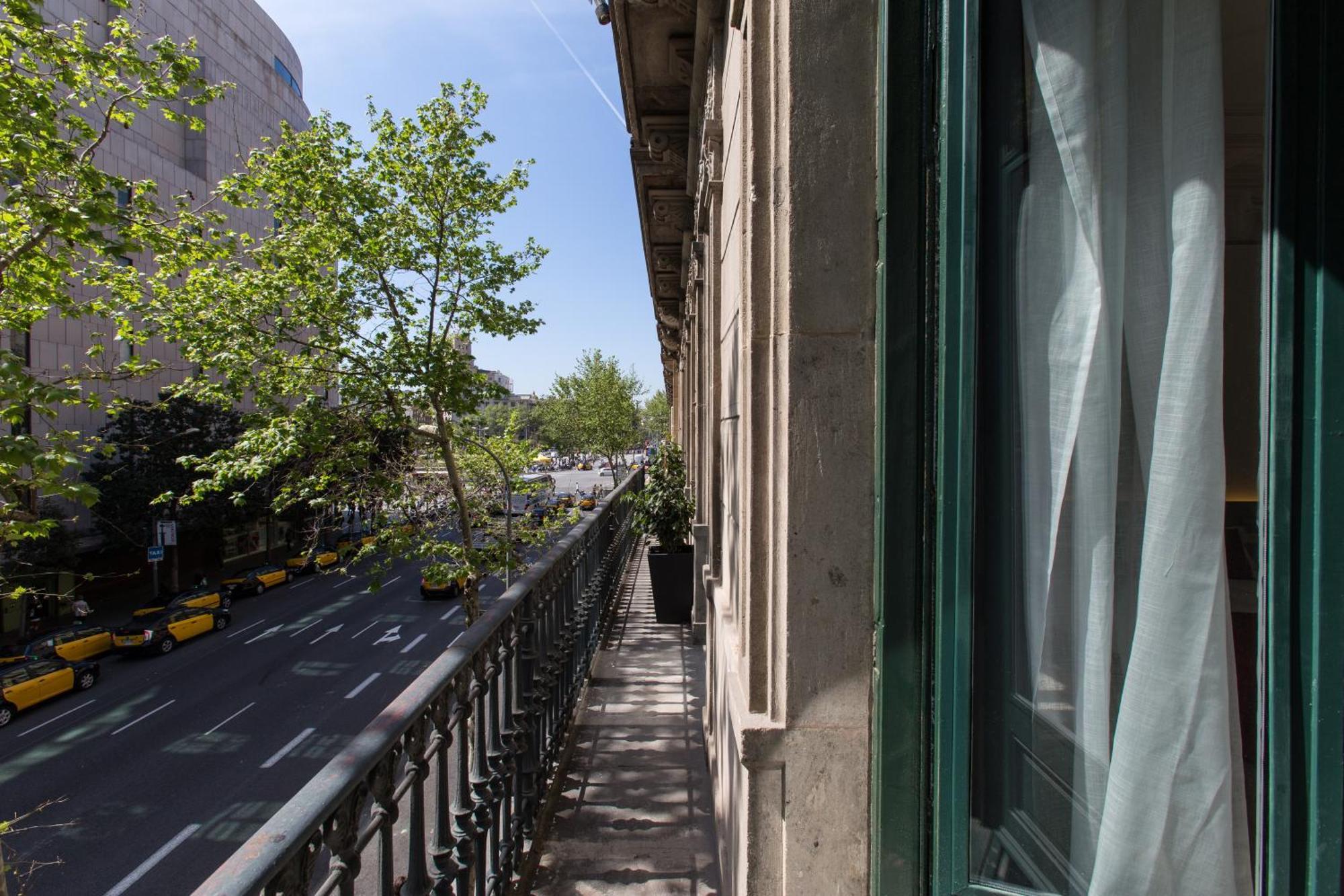 Double or Twin Room with Balcony and City View