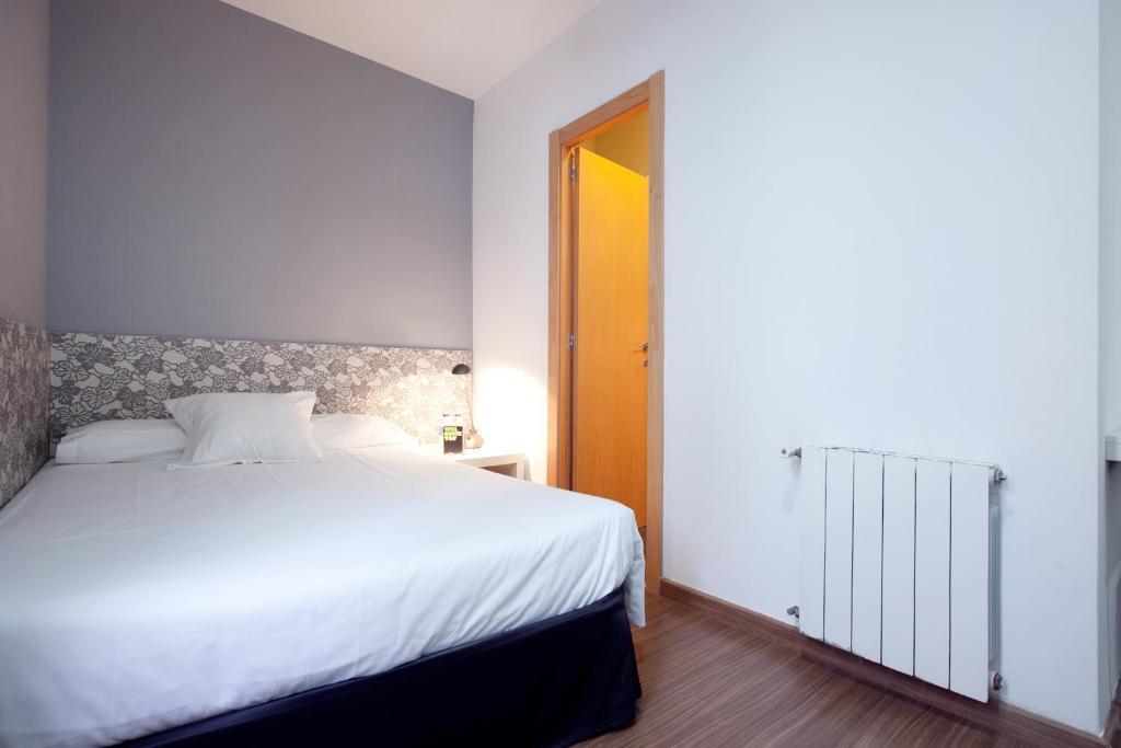 Double Room with Private Bathroom,32232124:JPEG