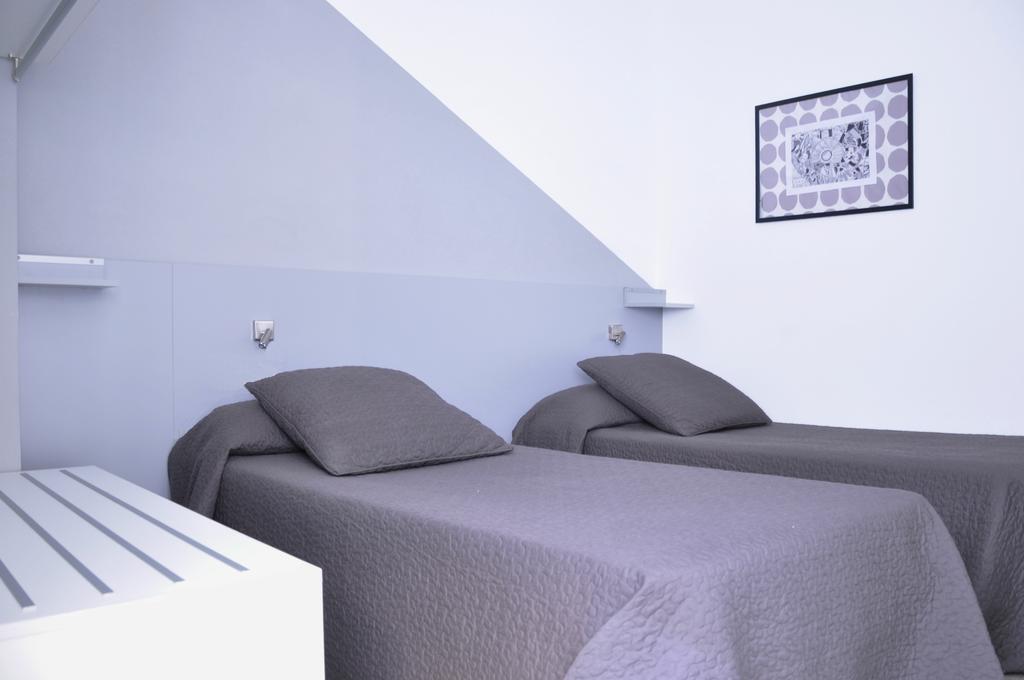Executive Family Studio (2 adults + 2 children)