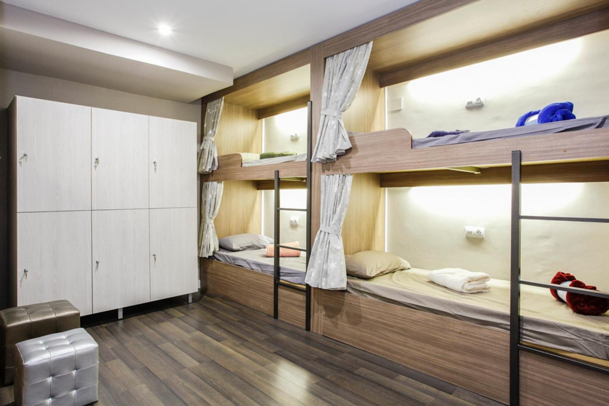 Single Bed Dormitory Room,709537483:JPEG