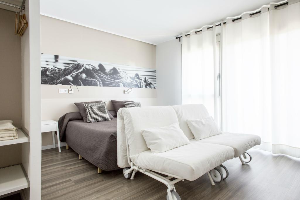 Executive Family Studio (2 adults + 2 children)