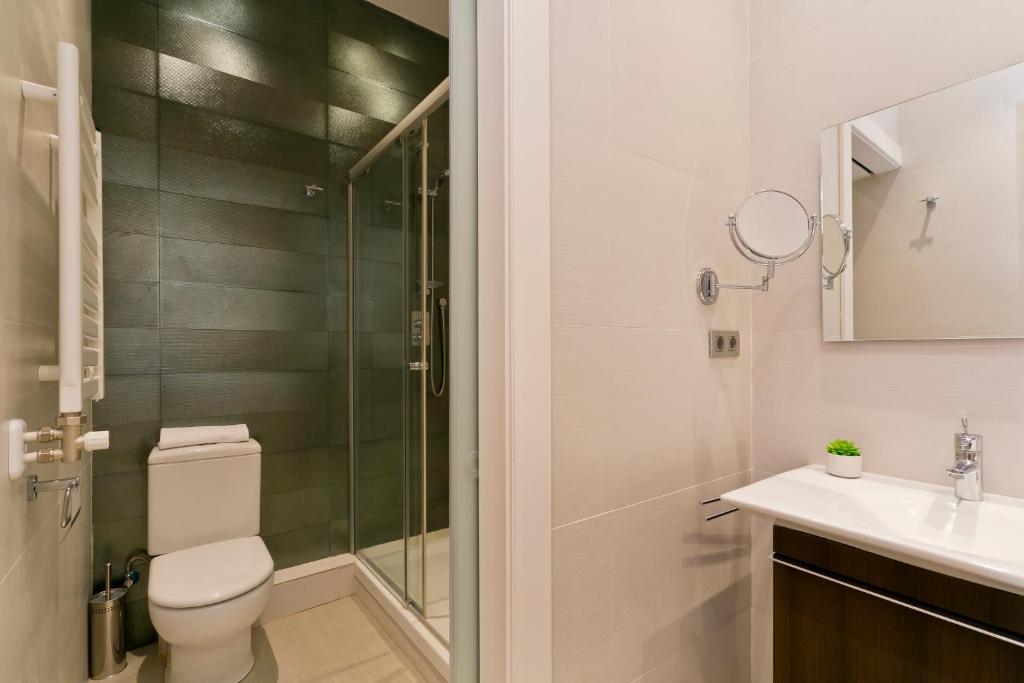 Three-Bedroom Apartment (6 Adults)