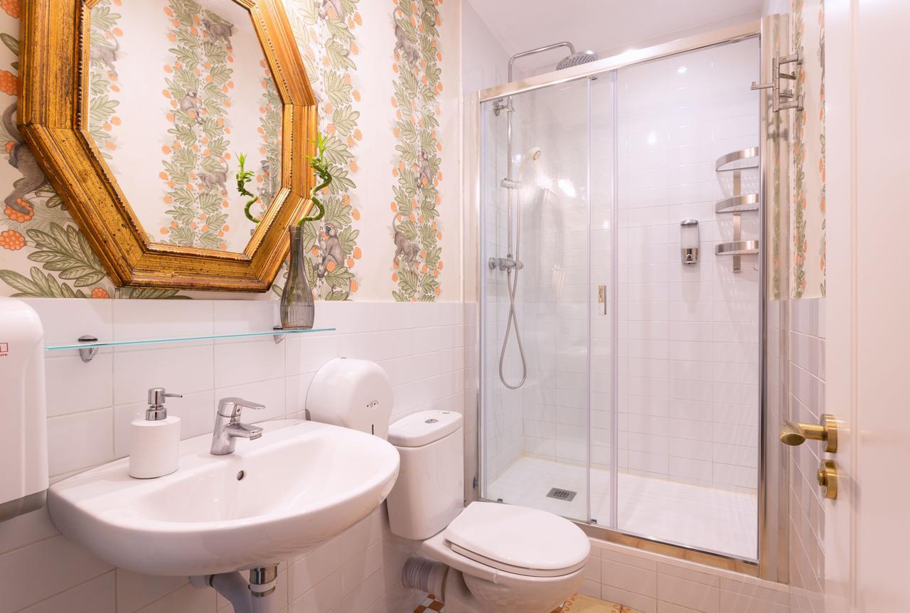 Triple Room with Shared Bathroom