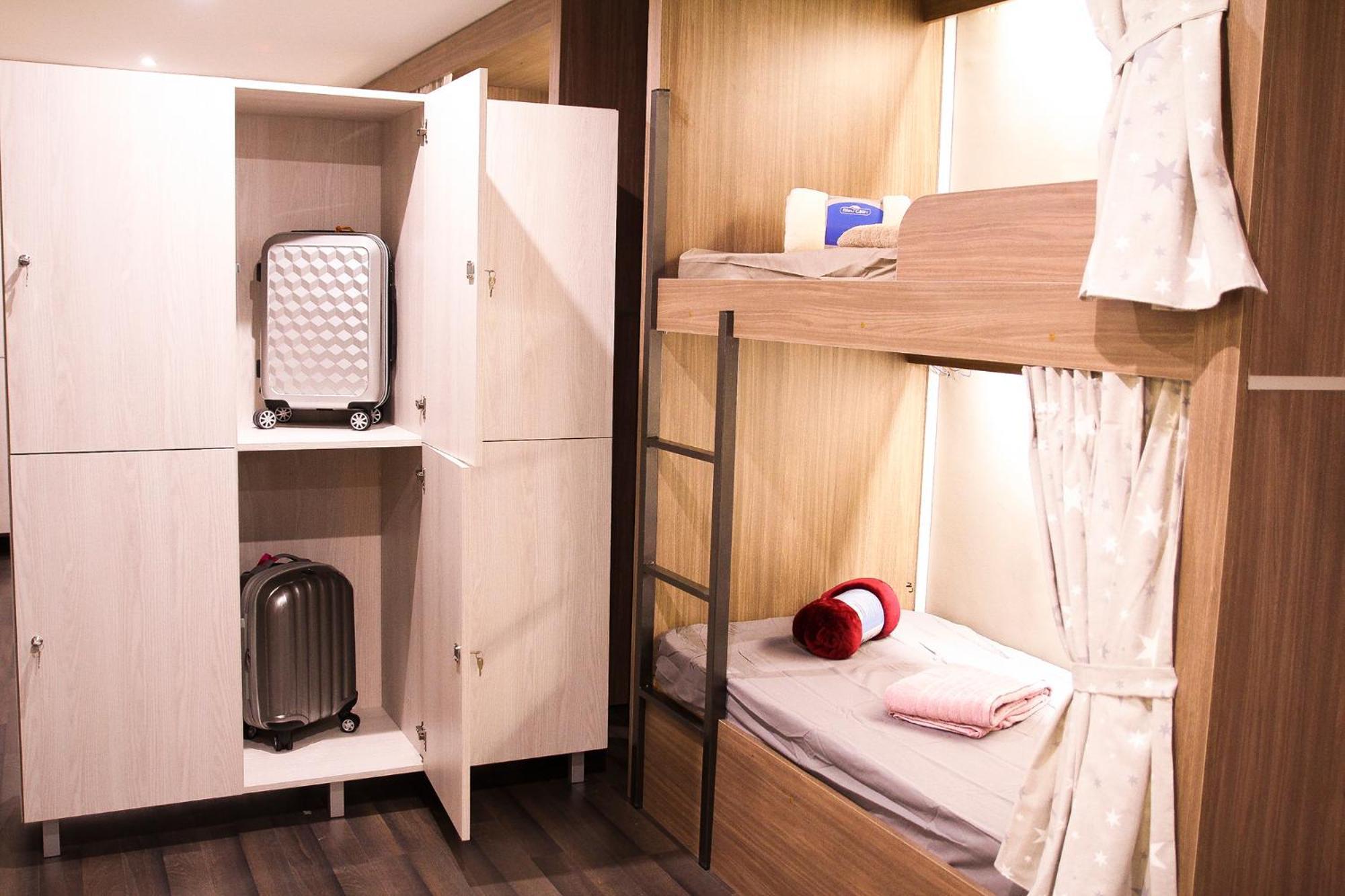 Single Bed Dormitory Room,709538086:JPEG