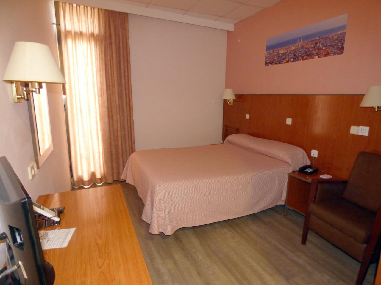 Double Room Bathroom,762065341:JPEG