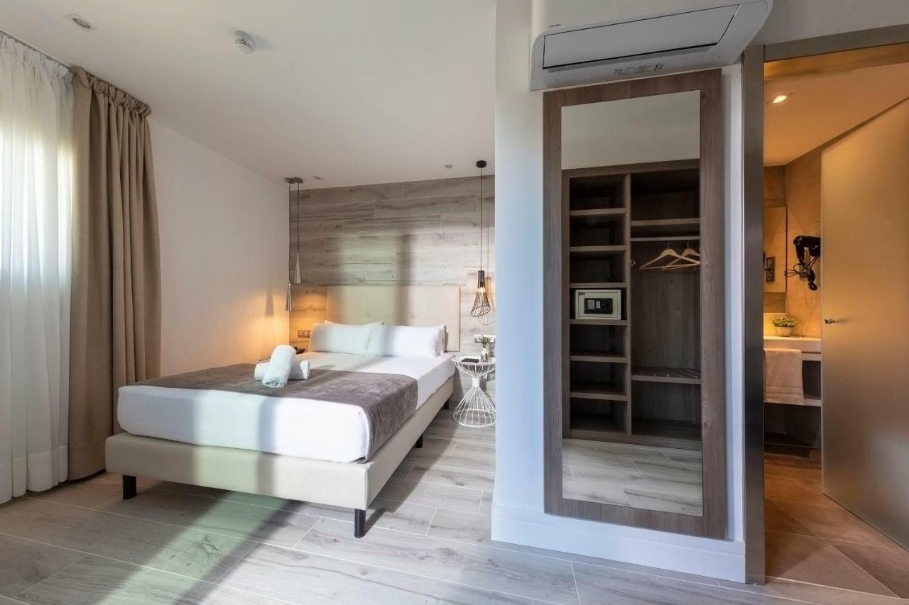Superior Room with Terrace and No Views