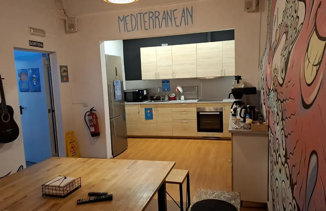 Mediterranean Hostel Barcelona-1