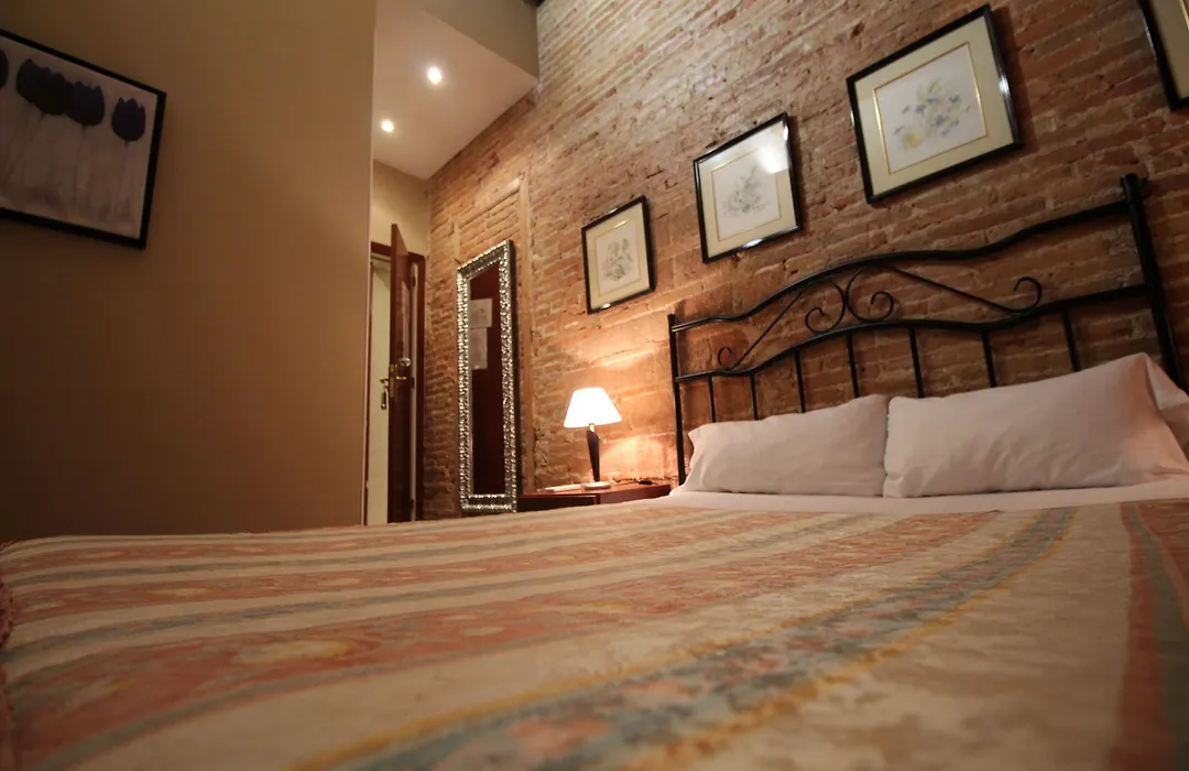 Hostal Orleans-1