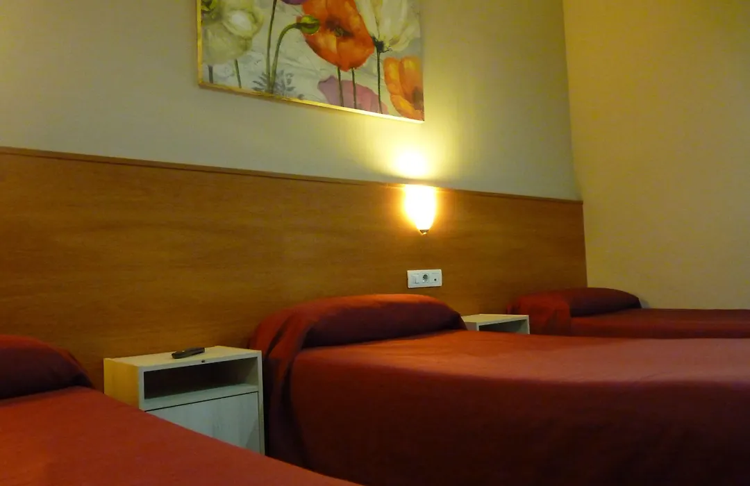 Hostal Drassanes-1