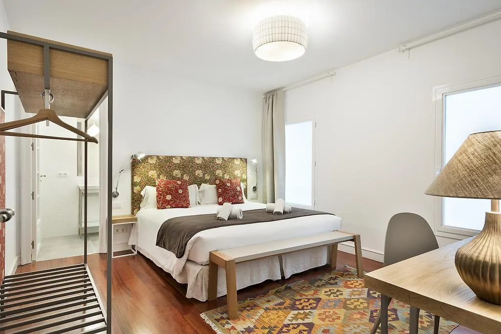Milton House Gran Via-1