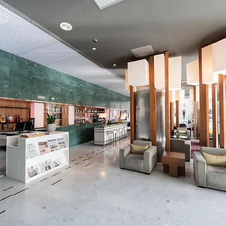 Aparthotel Atenea Barcelona-2