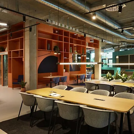The Social Hub Barcelona Poblenou Extended Stay-3