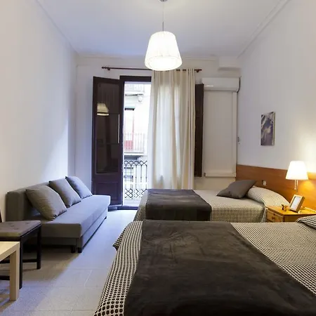 Hostal Dragonflybcn-3