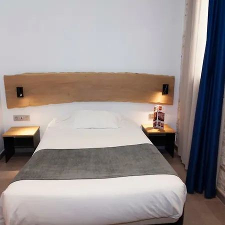 Hostal Paris-3